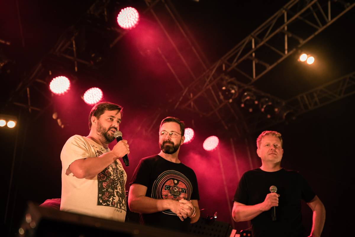 Miro Žbirka, Lenny, Jiří Suchý a další zavzpomínali na Metronome Warm Up na Ivana Krále