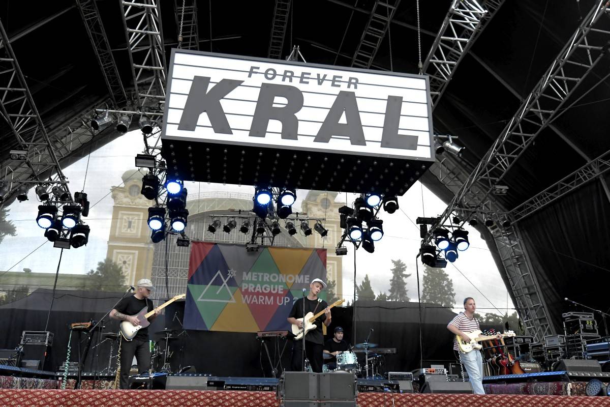 Metronome vzpomínal na Ivana Krále, jeho skladby zazpívali Miro Žbirka, Aneta Langerová nebo Lenka Dusilová