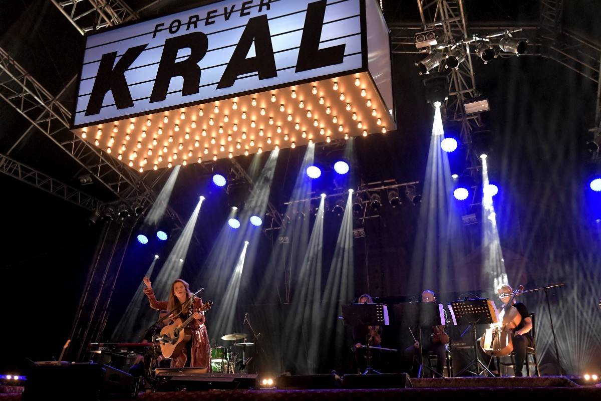 Metronome vzpomínal na Ivana Krále, jeho skladby zazpívali Miro Žbirka, Aneta Langerová nebo Lenka Dusilová