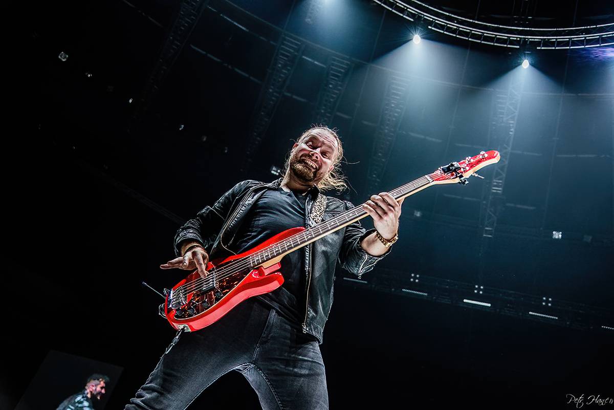 Marek Ztracený rozzářil O2 arenu, na pódium si pozval Martu Jandovou a Richarda Genzera