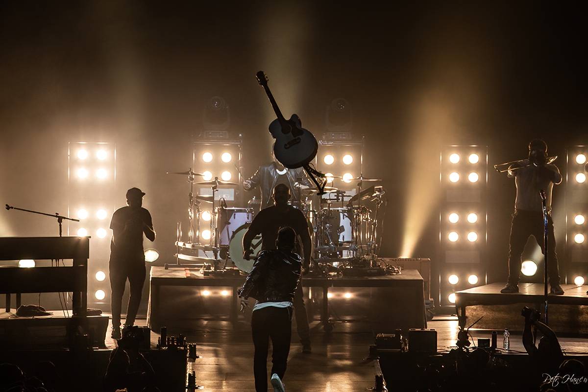Marek Ztracený rozzářil O2 arenu, na pódium si pozval Martu Jandovou a Richarda Genzera
