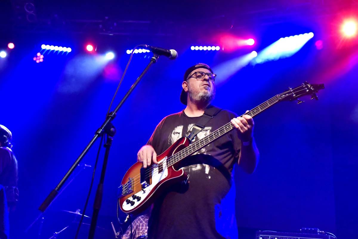 Bluesrockový kytarista Damon Fowler zahrál poprvé v Praze