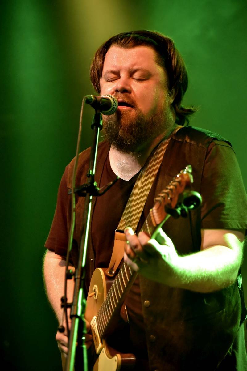 Bluesrockový kytarista Damon Fowler zahrál poprvé v Praze