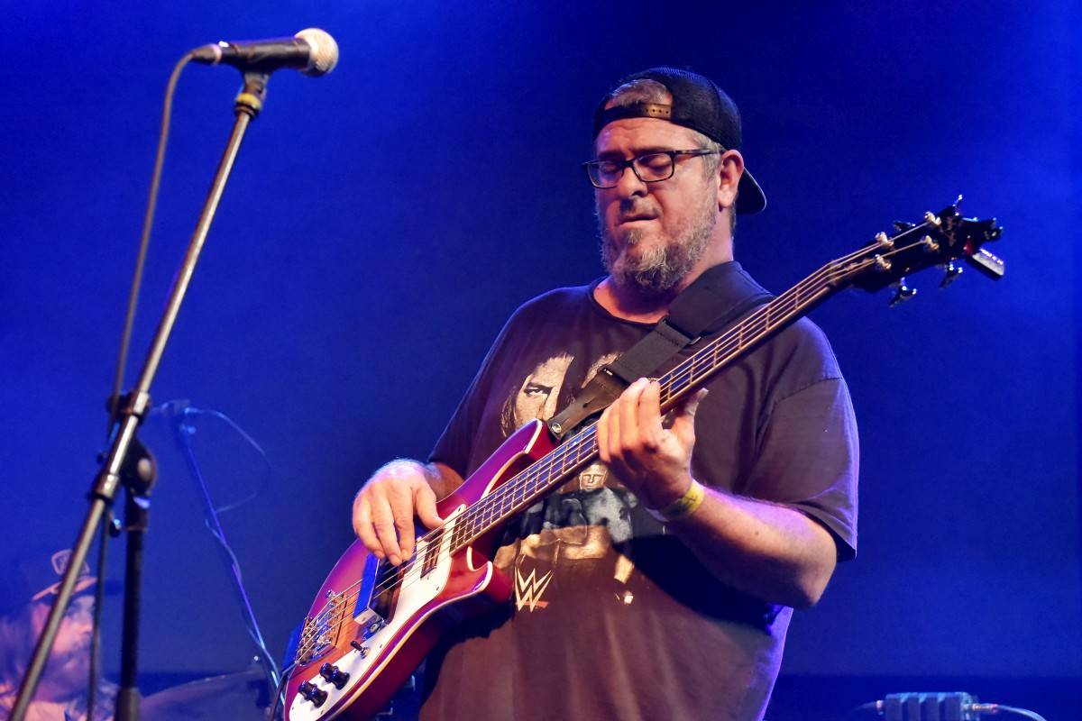 Bluesrockový kytarista Damon Fowler zahrál poprvé v Praze