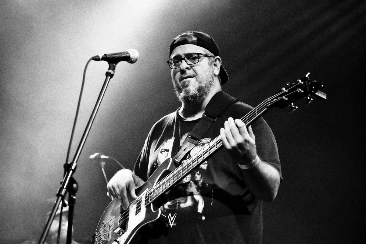 Bluesrockový kytarista Damon Fowler zahrál poprvé v Praze