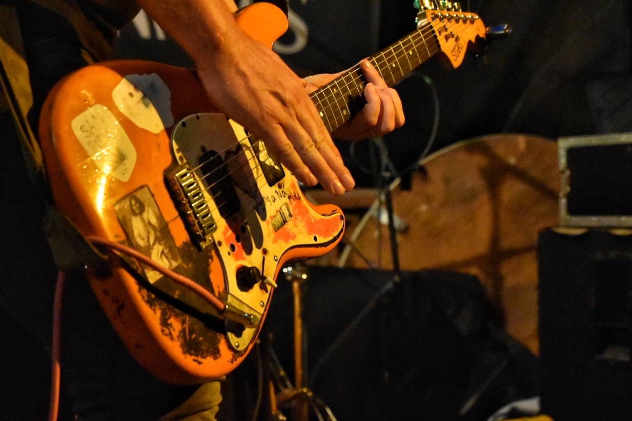 Vypsaná fiXa dorazila do Plzně, vzduchem létaly vlasy, boty i oblečení