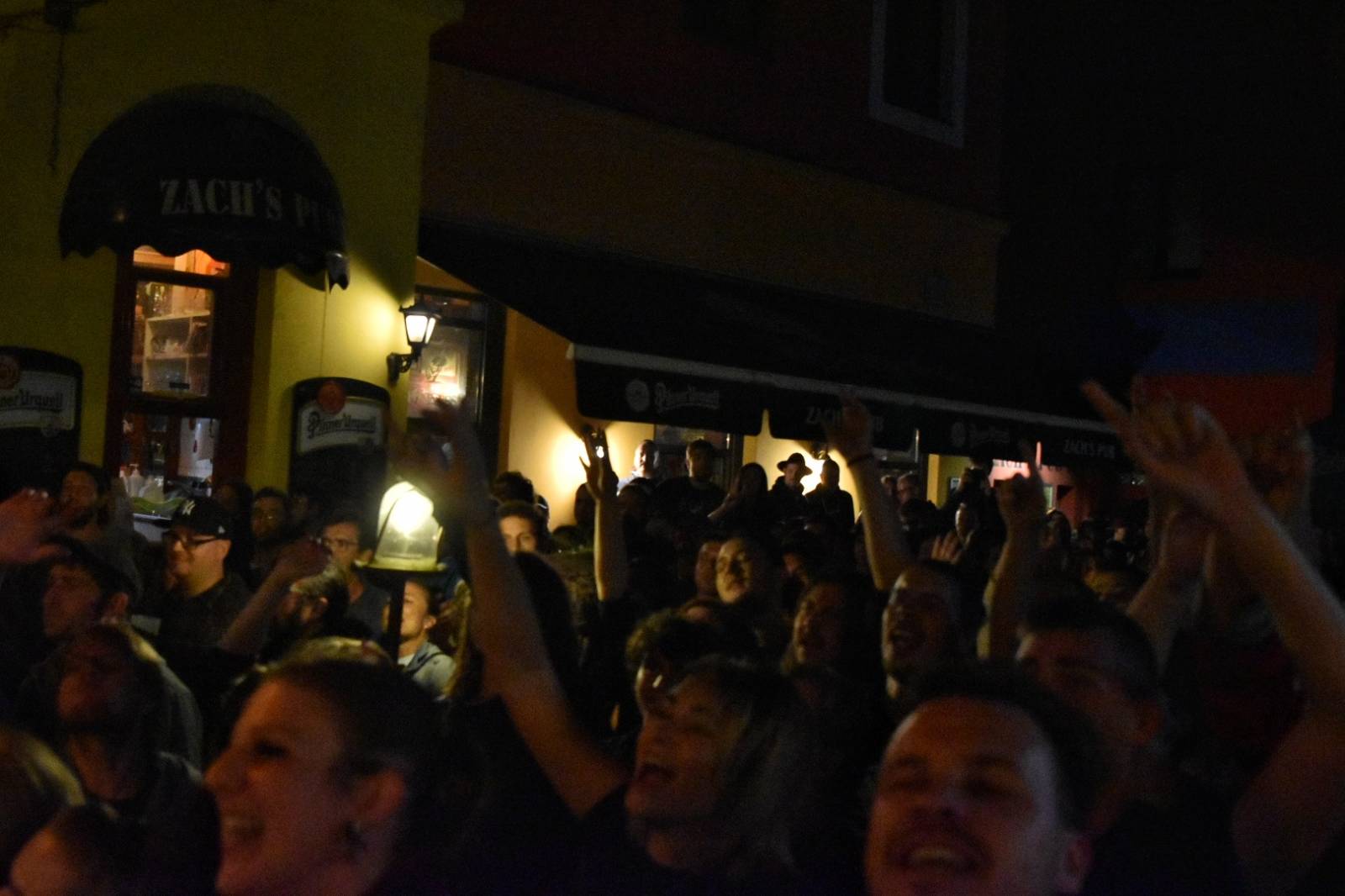 Vypsaná fiXa dorazila do Plzně, vzduchem létaly vlasy, boty i oblečení