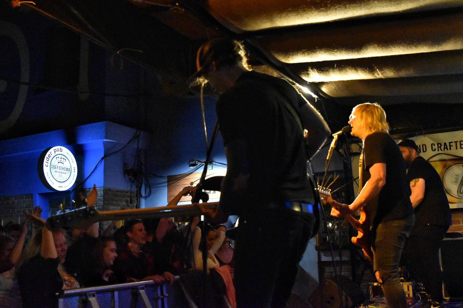 Vypsaná fiXa dorazila do Plzně, vzduchem létaly vlasy, boty i oblečení