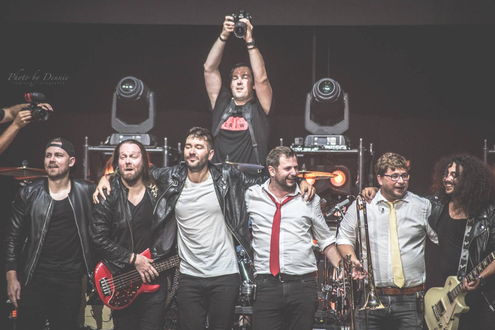 Marek Ztracený rozsvítil O2 arenu, přivezl si Kapitána Dema nebo Martu Jandovou