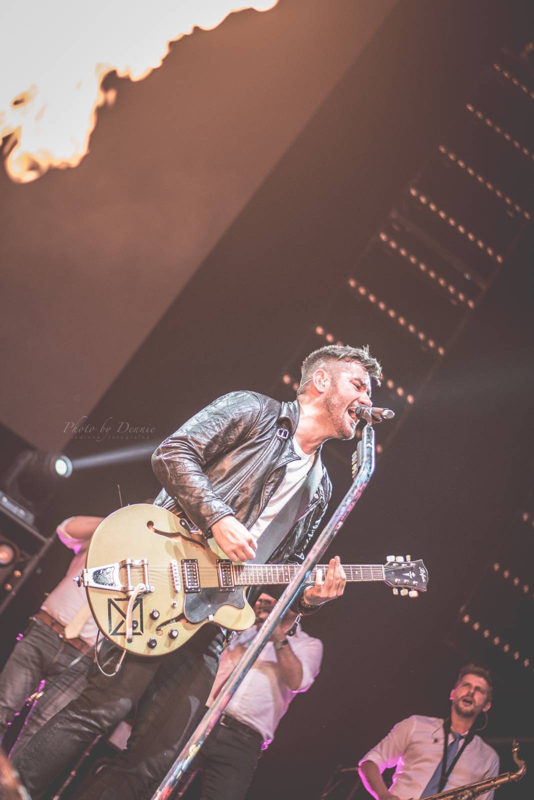 Marek Ztracený rozsvítil O2 arenu, přivezl si Kapitána Dema nebo Martu Jandovou