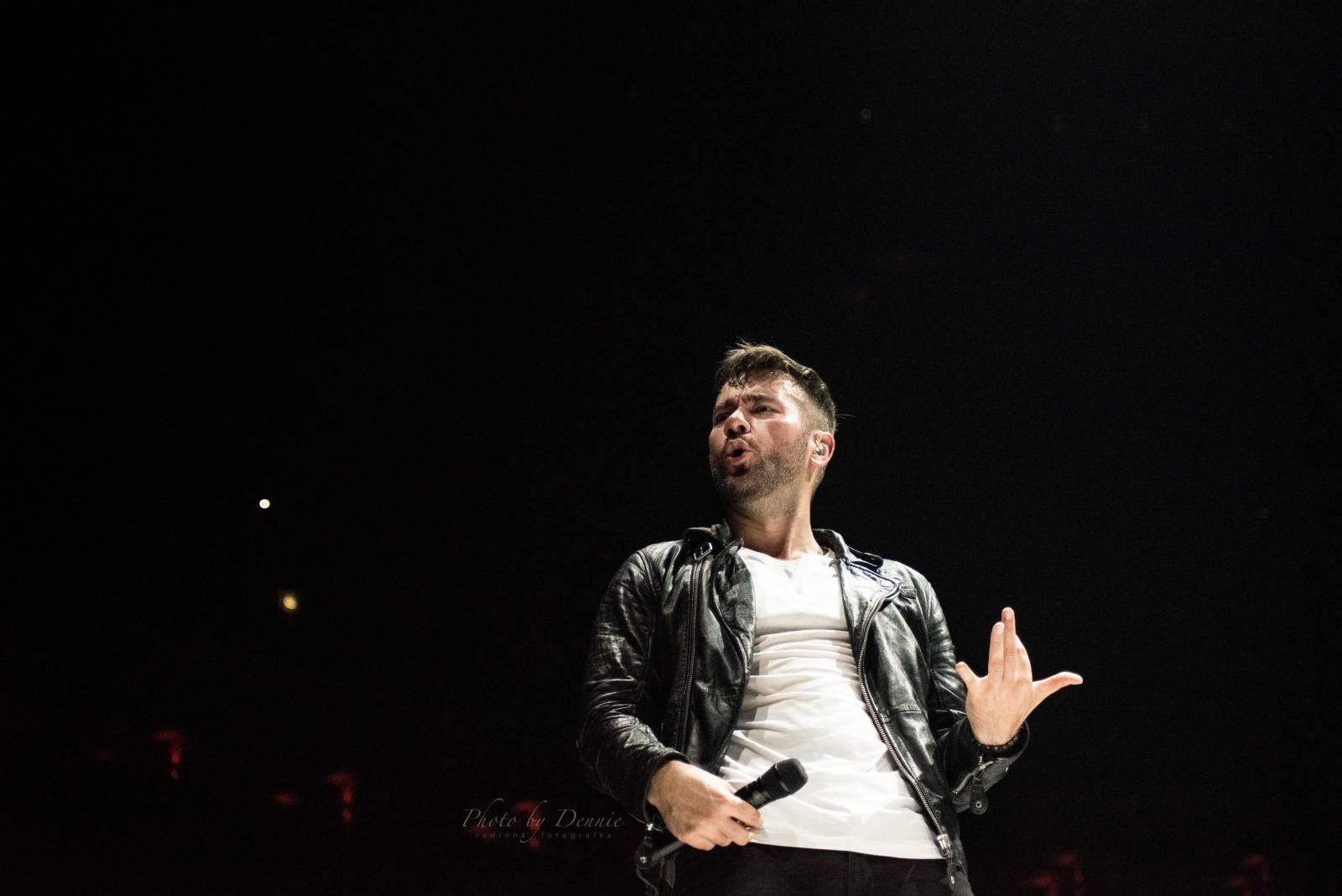 Marek Ztracený rozsvítil O2 arenu, přivezl si Kapitána Dema nebo Martu Jandovou