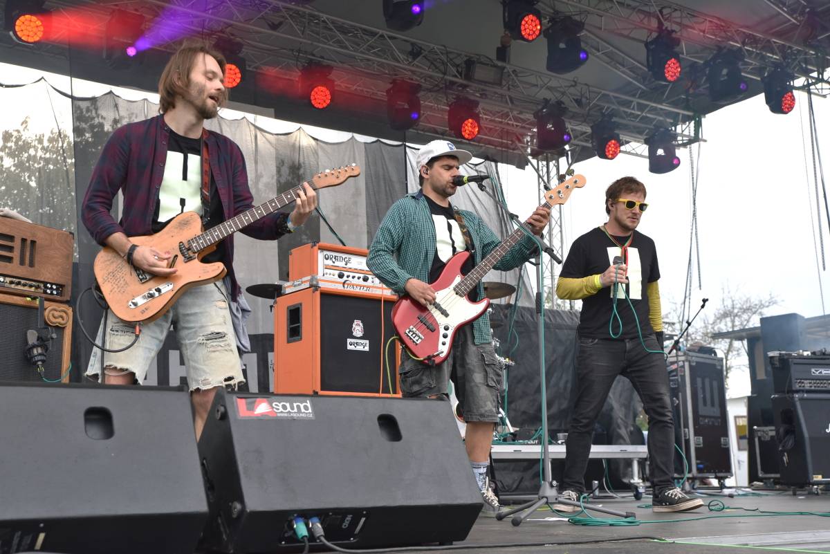 Mig 21, Rybičky 48, Wohnout či UDG se na Výravě rozloučili se sezónou