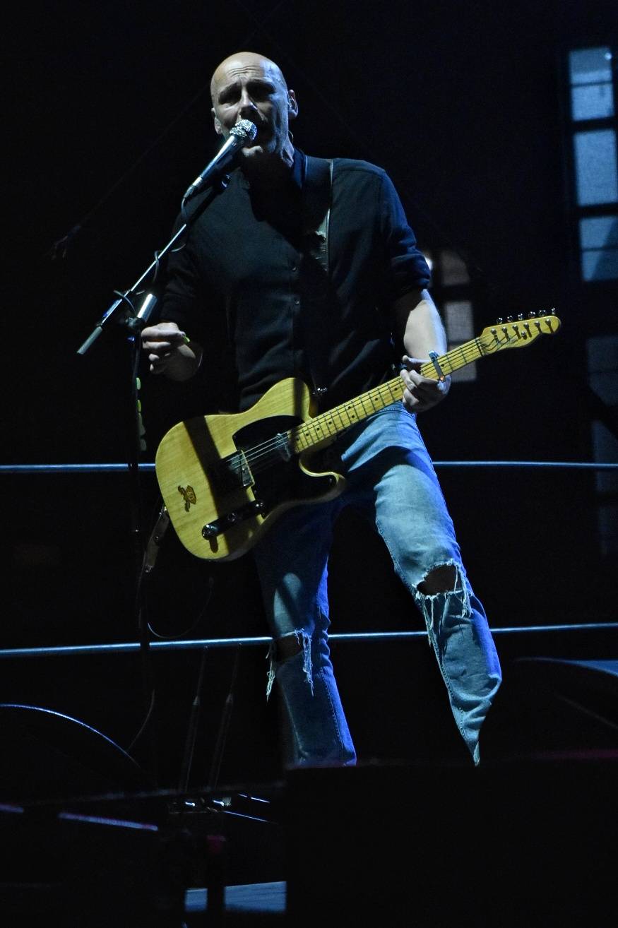 Chinaski rozezpívali plzeňské publikum svými největšími hity, předskakoval jim Marcell