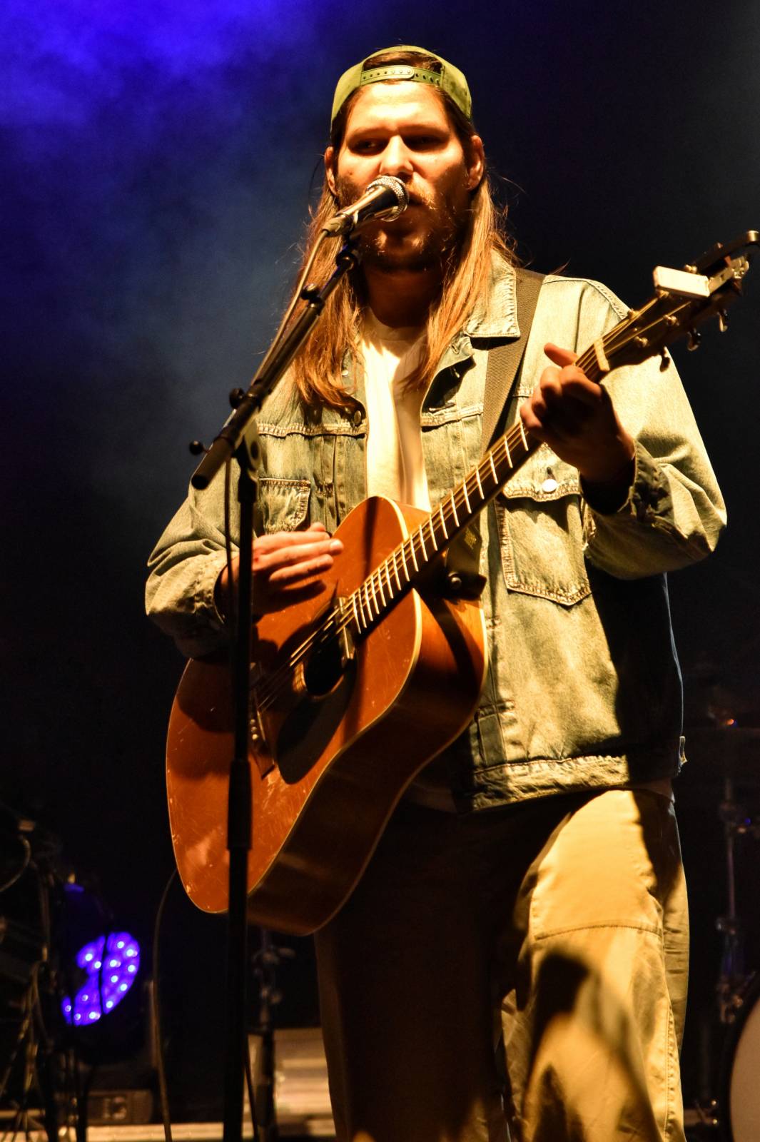 Chinaski rozezpívali plzeňské publikum svými největšími hity, předskakoval jim Marcell