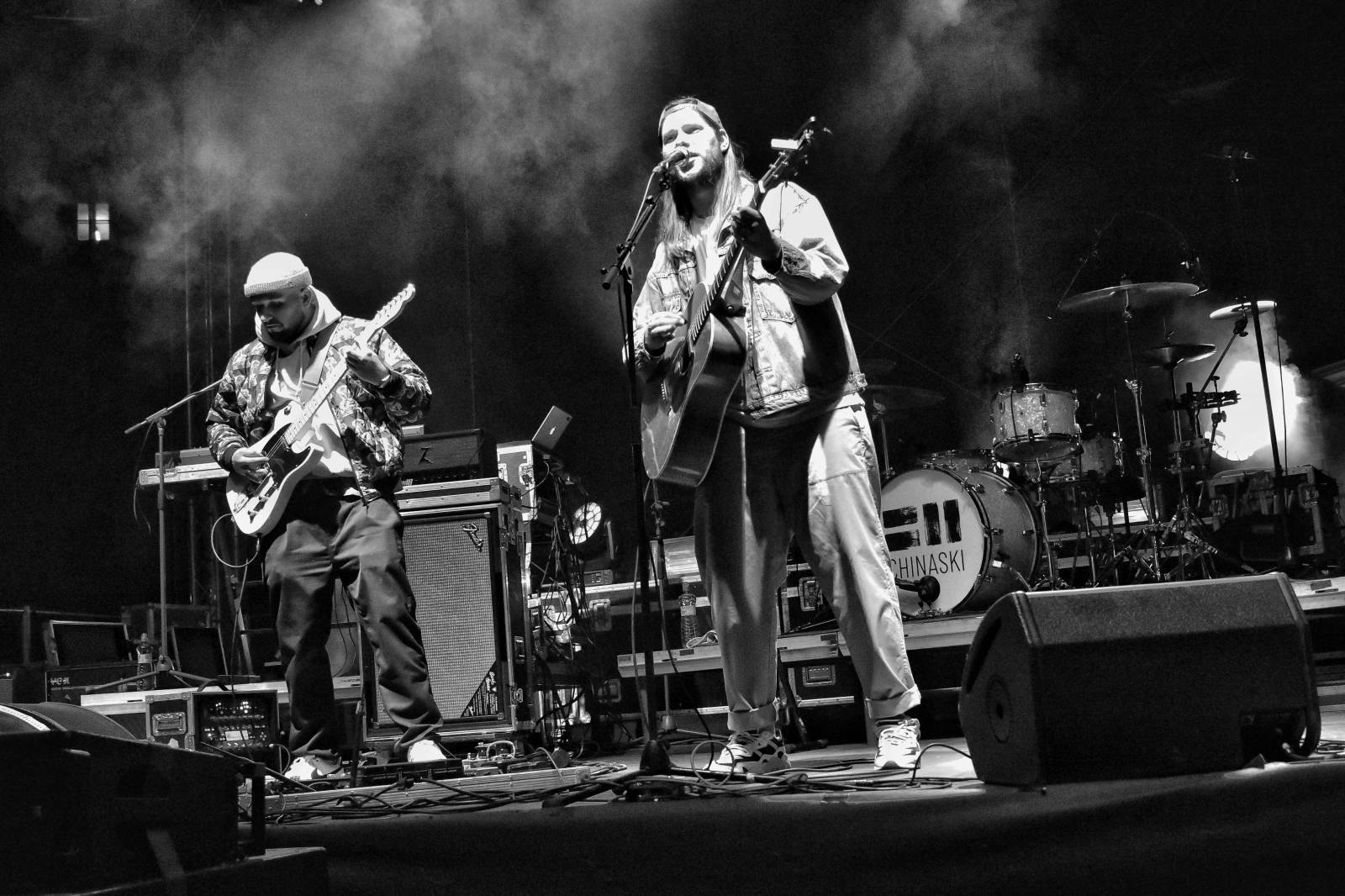 Chinaski rozezpívali plzeňské publikum svými největšími hity, předskakoval jim Marcell