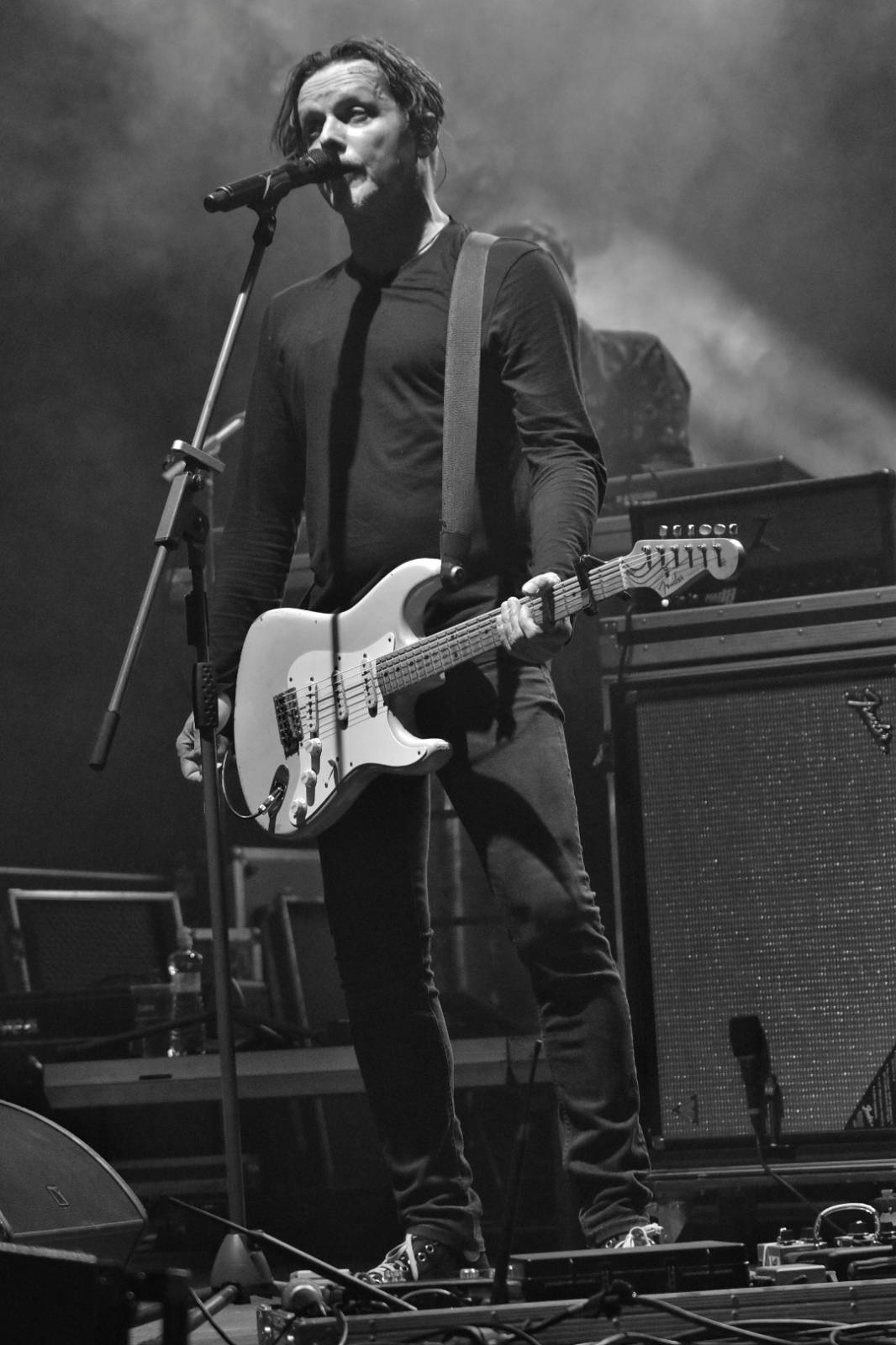 Chinaski rozezpívali plzeňské publikum svými největšími hity, předskakoval jim Marcell