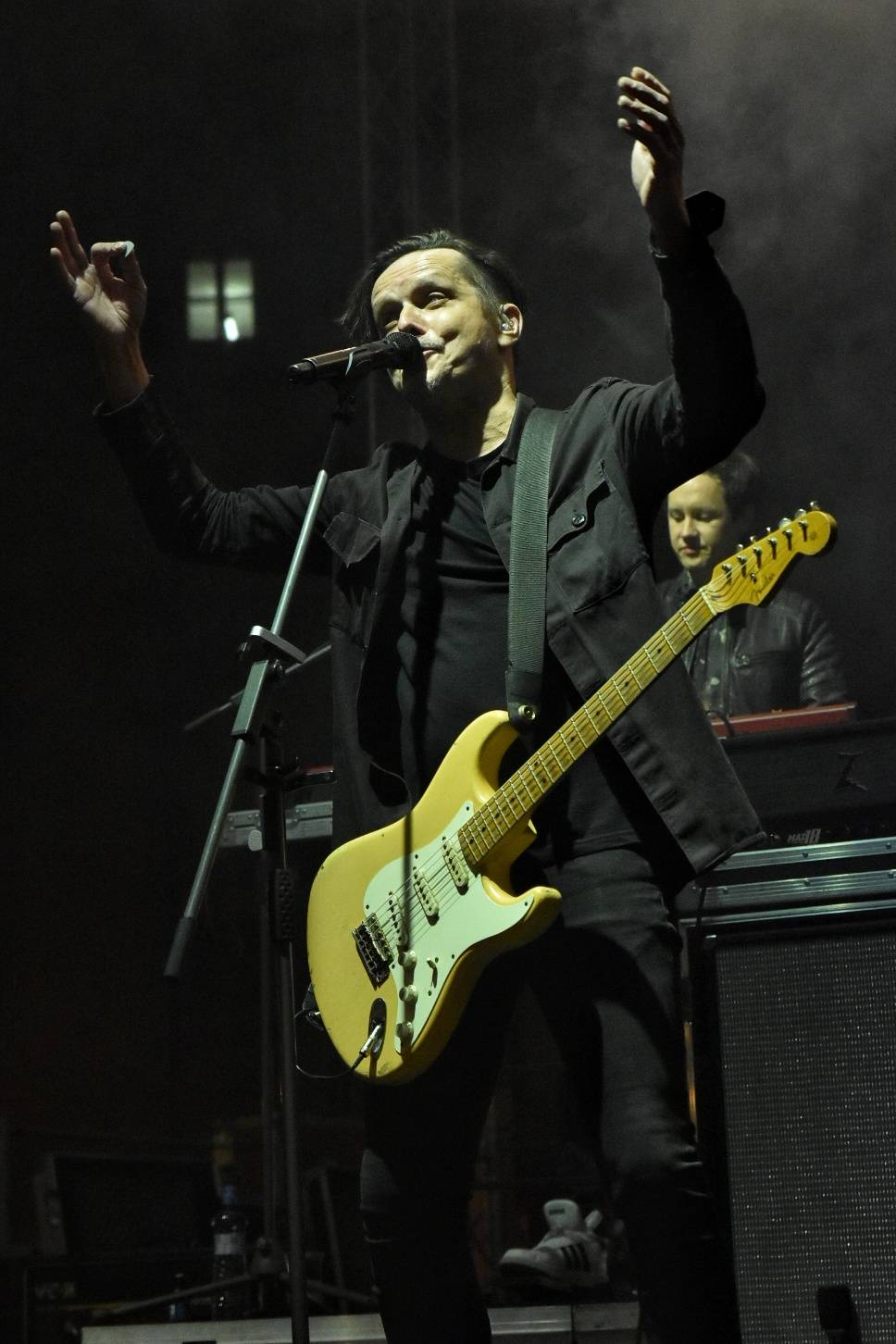 Chinaski rozezpívali plzeňské publikum svými největšími hity, předskakoval jim Marcell