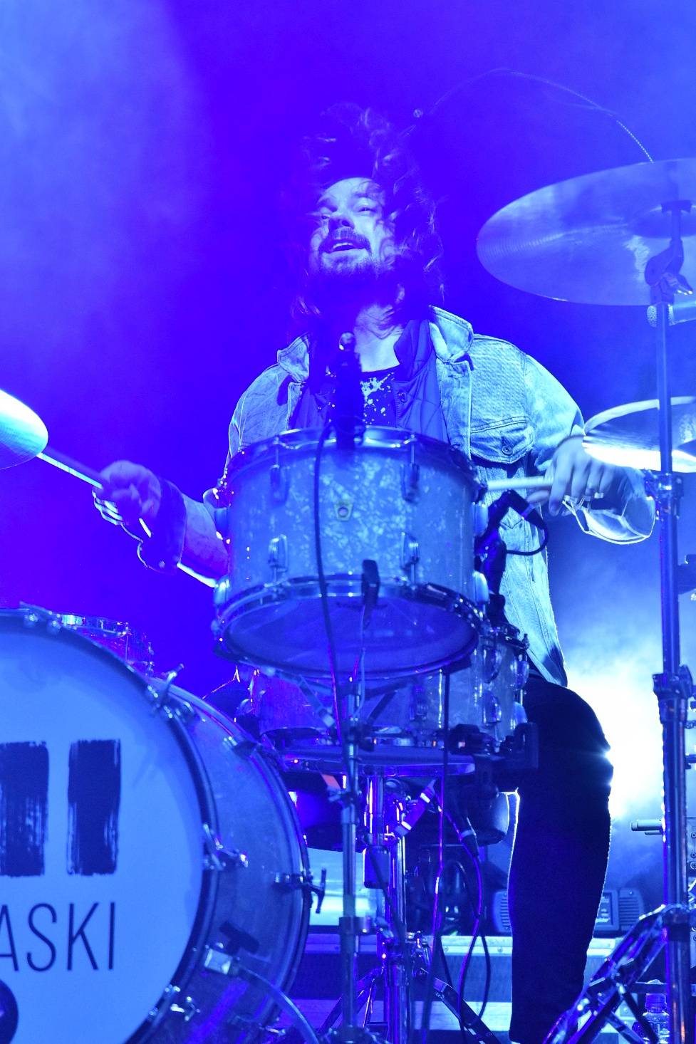 Chinaski rozezpívali plzeňské publikum svými největšími hity, předskakoval jim Marcell