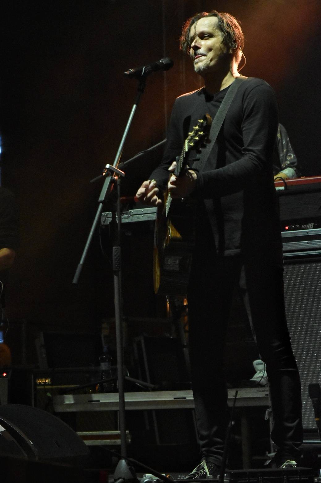 Chinaski rozezpívali plzeňské publikum svými největšími hity, předskakoval jim Marcell