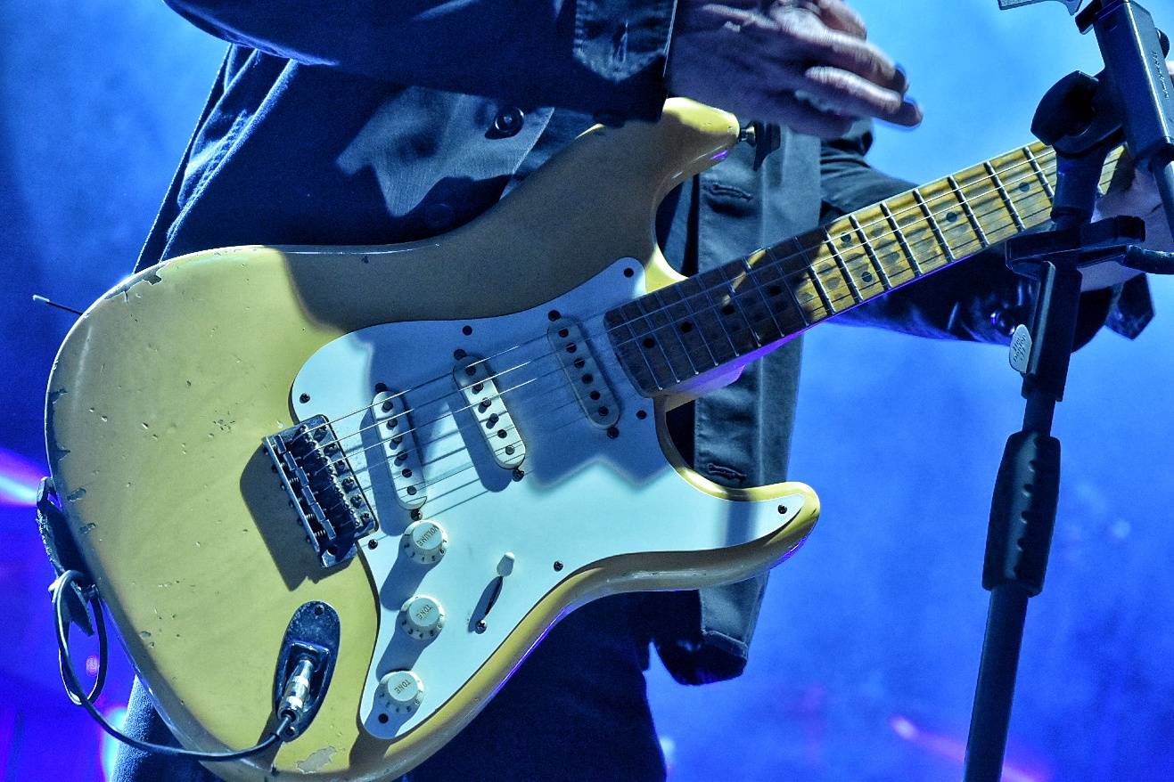 Chinaski rozezpívali plzeňské publikum svými největšími hity, předskakoval jim Marcell