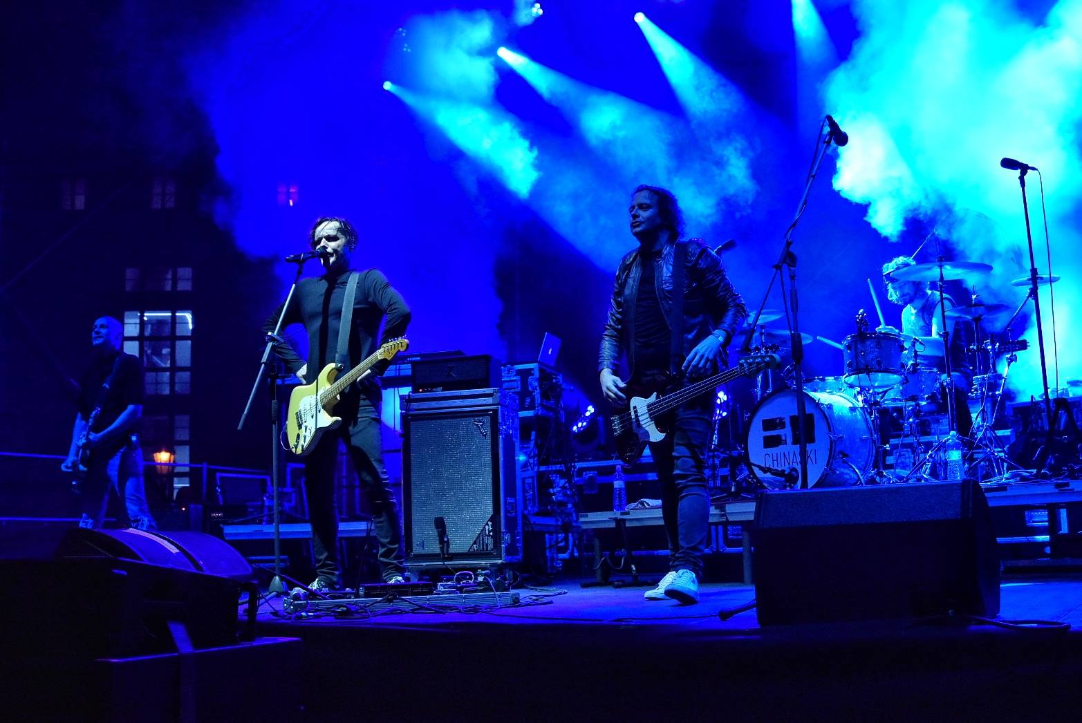 Chinaski rozezpívali plzeňské publikum svými největšími hity, předskakoval jim Marcell