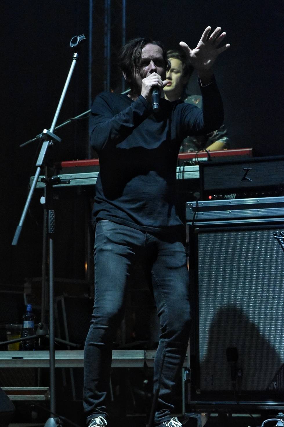 Chinaski rozezpívali plzeňské publikum svými největšími hity, předskakoval jim Marcell