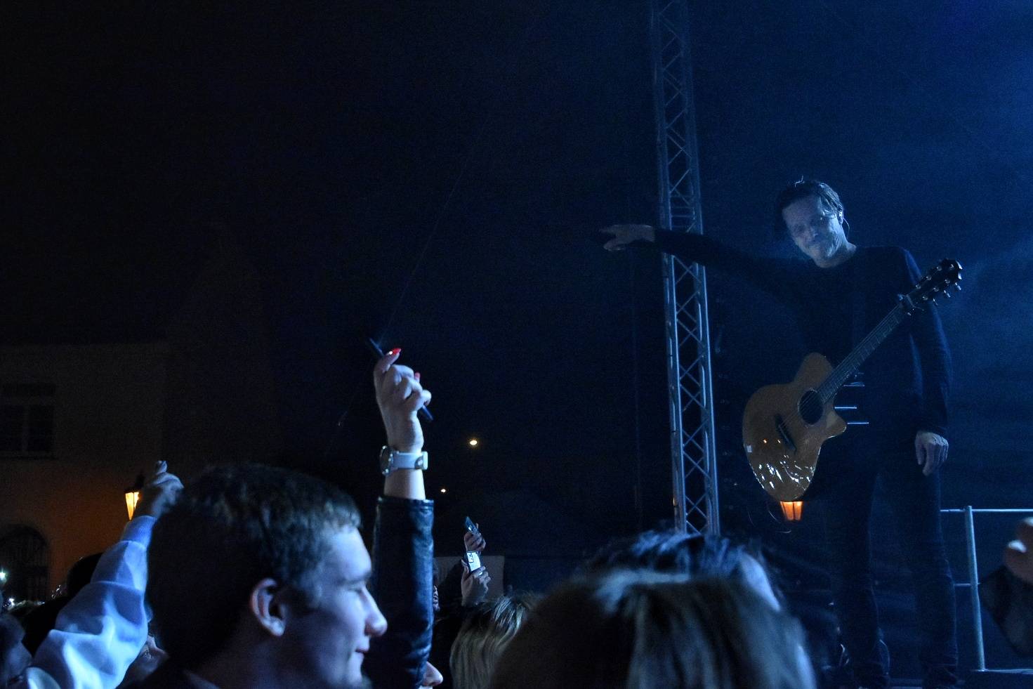 Chinaski rozezpívali plzeňské publikum svými největšími hity, předskakoval jim Marcell