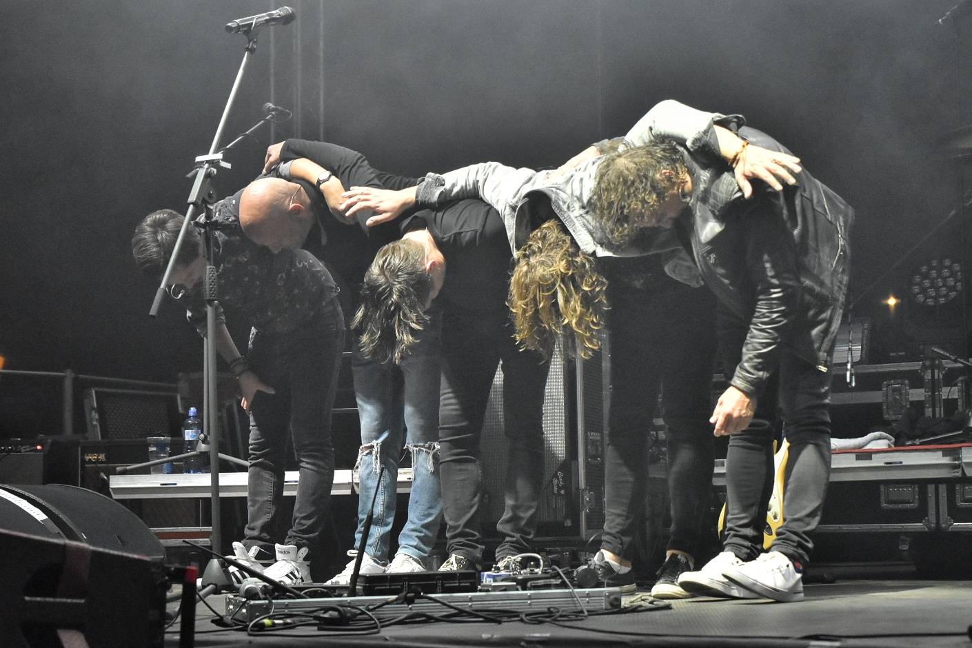 Chinaski rozezpívali plzeňské publikum svými největšími hity, předskakoval jim Marcell