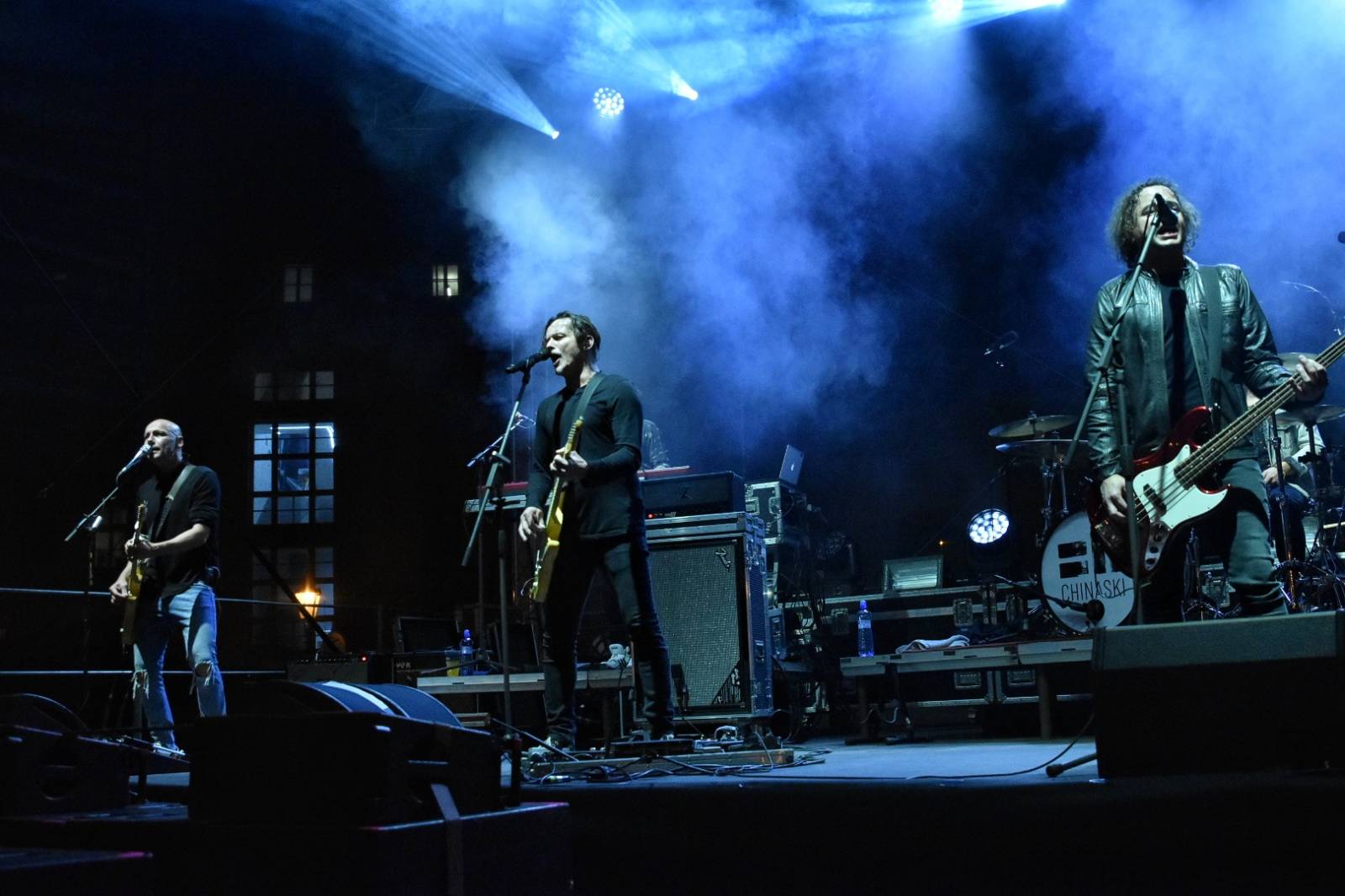 Chinaski rozezpívali plzeňské publikum svými největšími hity, předskakoval jim Marcell