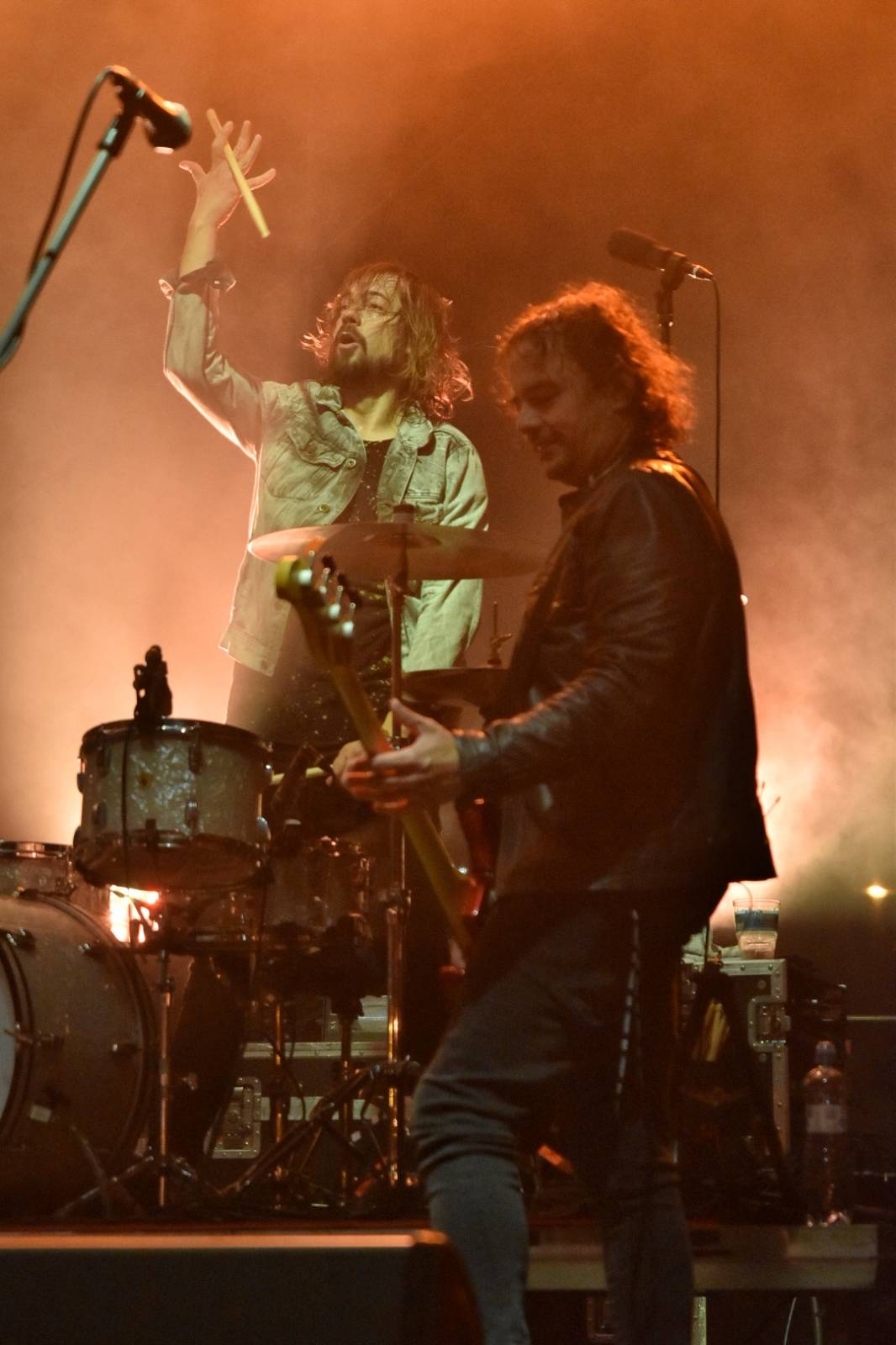 Chinaski rozezpívali plzeňské publikum svými největšími hity, předskakoval jim Marcell