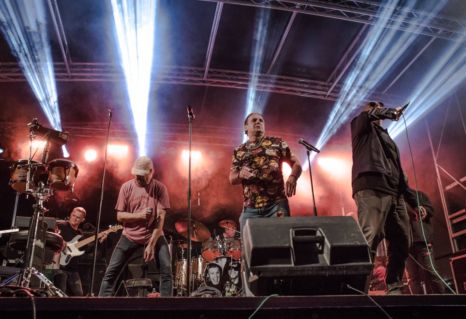 J.A.R. v plzeňském Leháru nezaháleli. A diskutovali, kdo je skutečný superhero