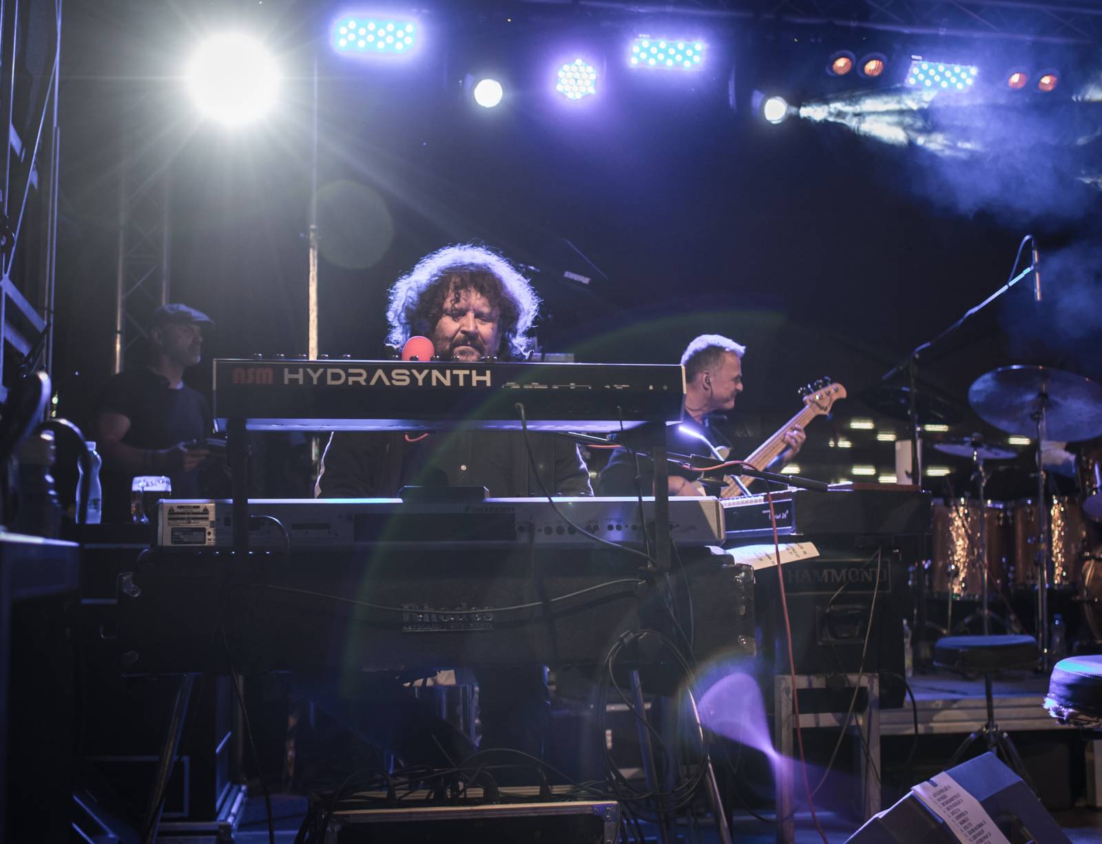 J.A.R. v plzeňském Leháru nezaháleli. A diskutovali, kdo je skutečný superhero