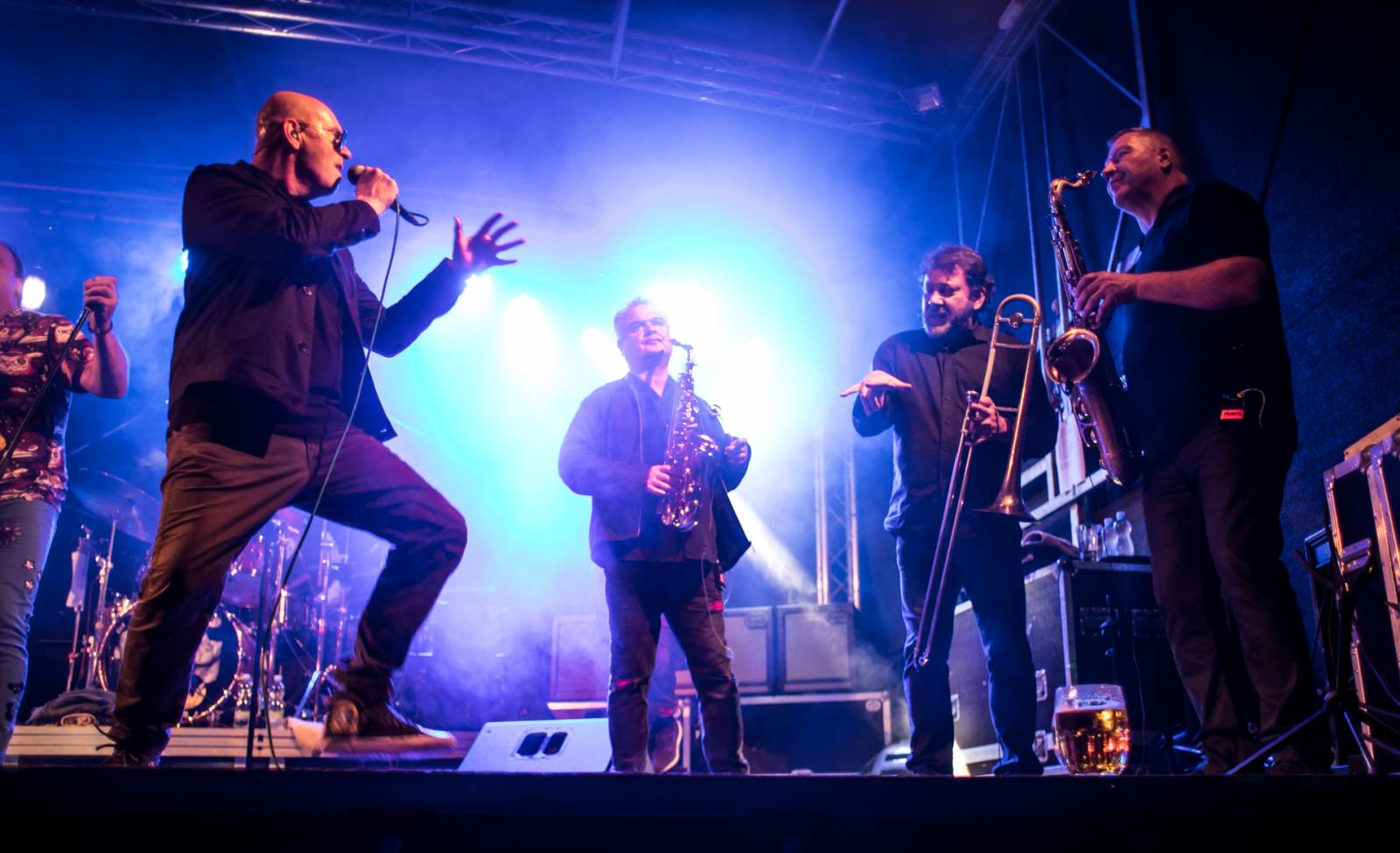 J.A.R. v plzeňském Leháru nezaháleli. A diskutovali, kdo je skutečný superhero