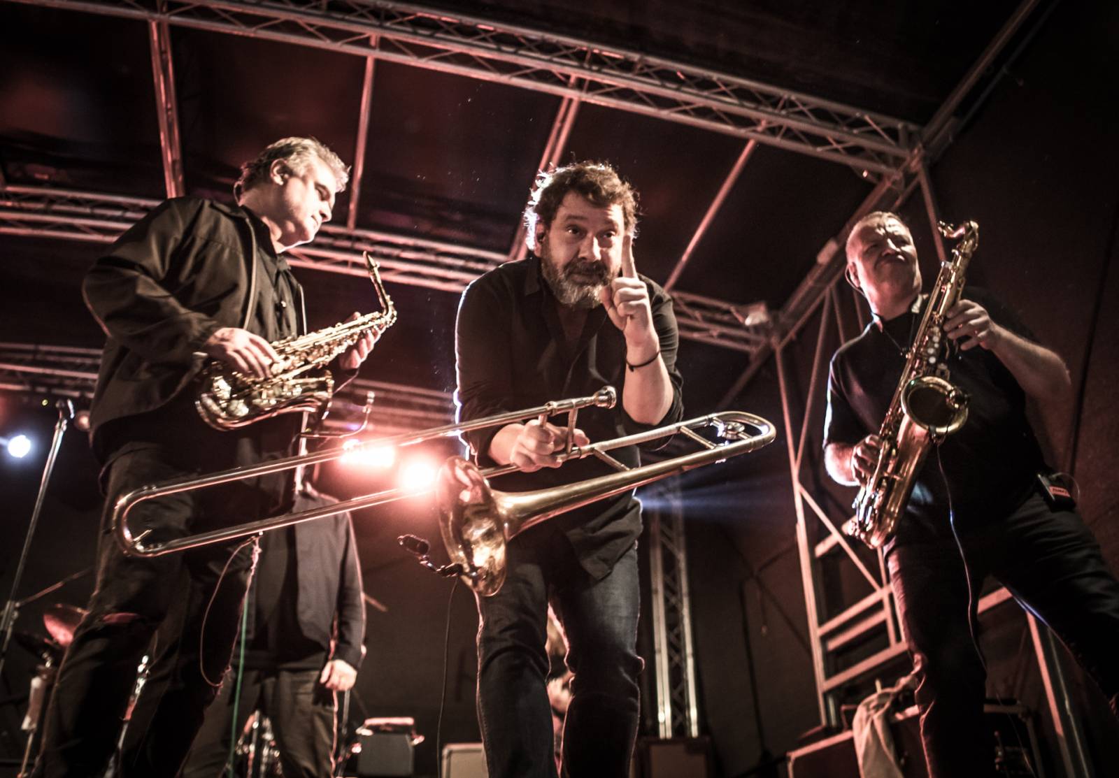 J.A.R. v plzeňském Leháru nezaháleli. A diskutovali, kdo je skutečný superhero