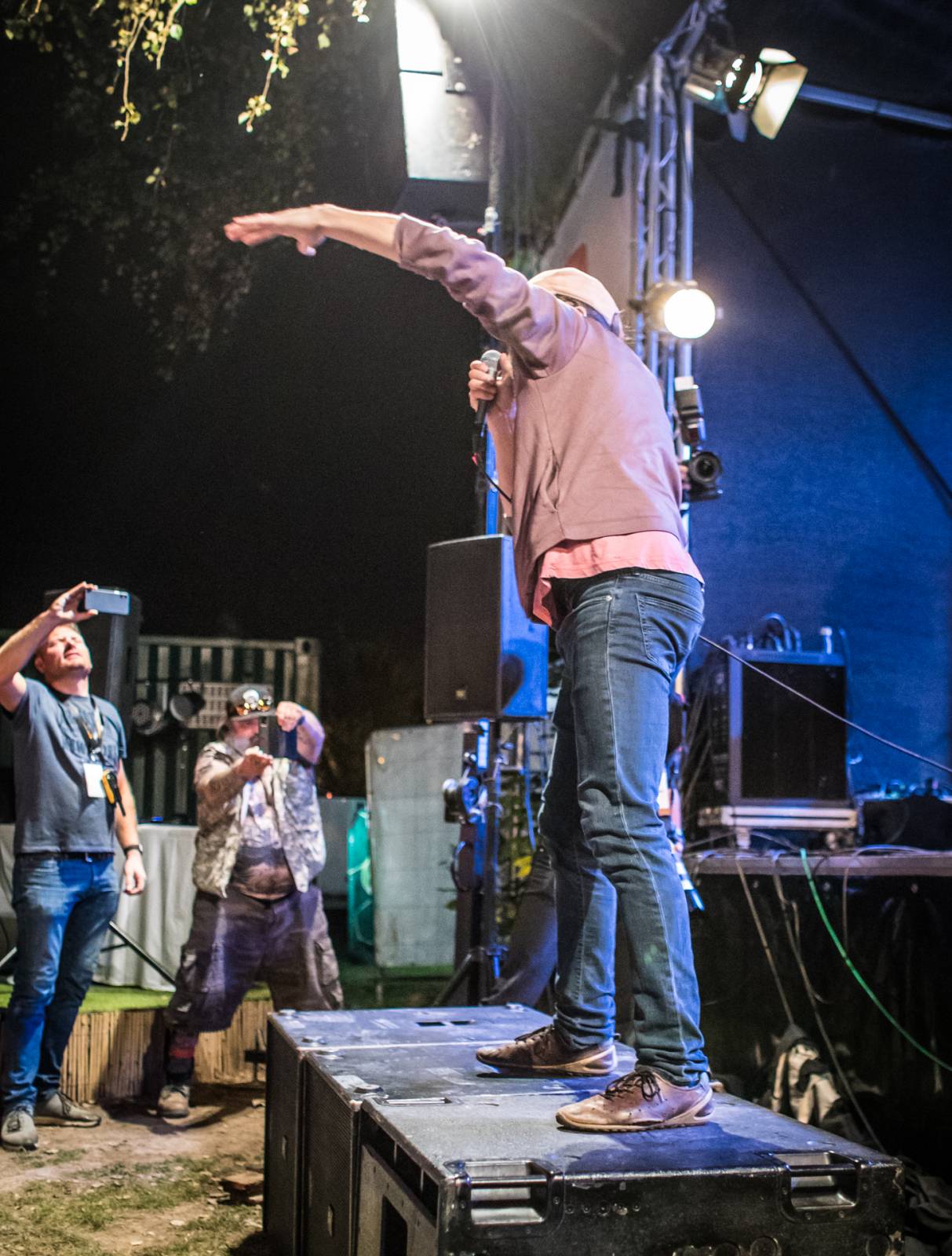 J.A.R. v plzeňském Leháru nezaháleli. A diskutovali, kdo je skutečný superhero