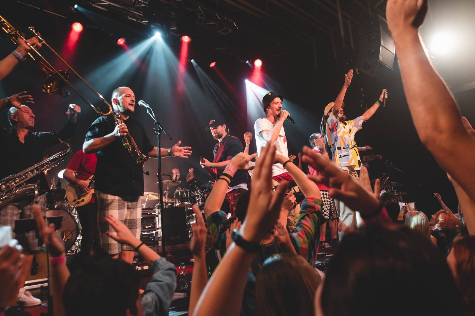 Polemic a Medial Banana roztančili vyprodanou brněnskou Flédu