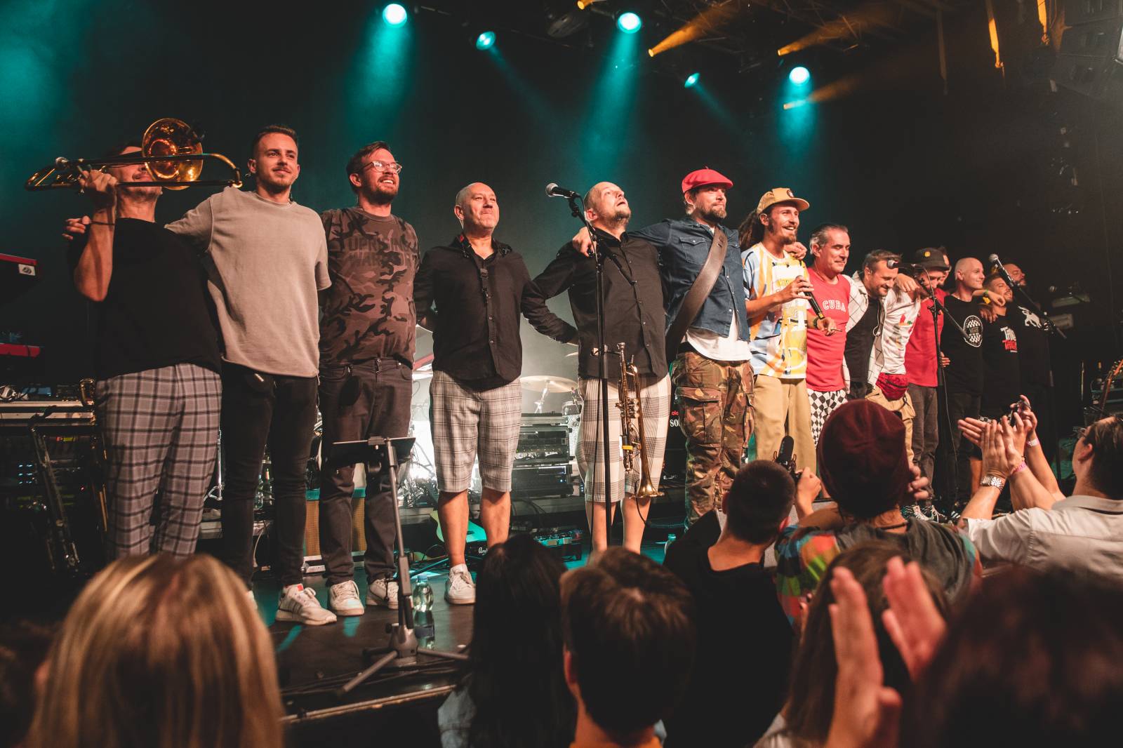 Polemic a Medial Banana roztančili vyprodanou brněnskou Flédu