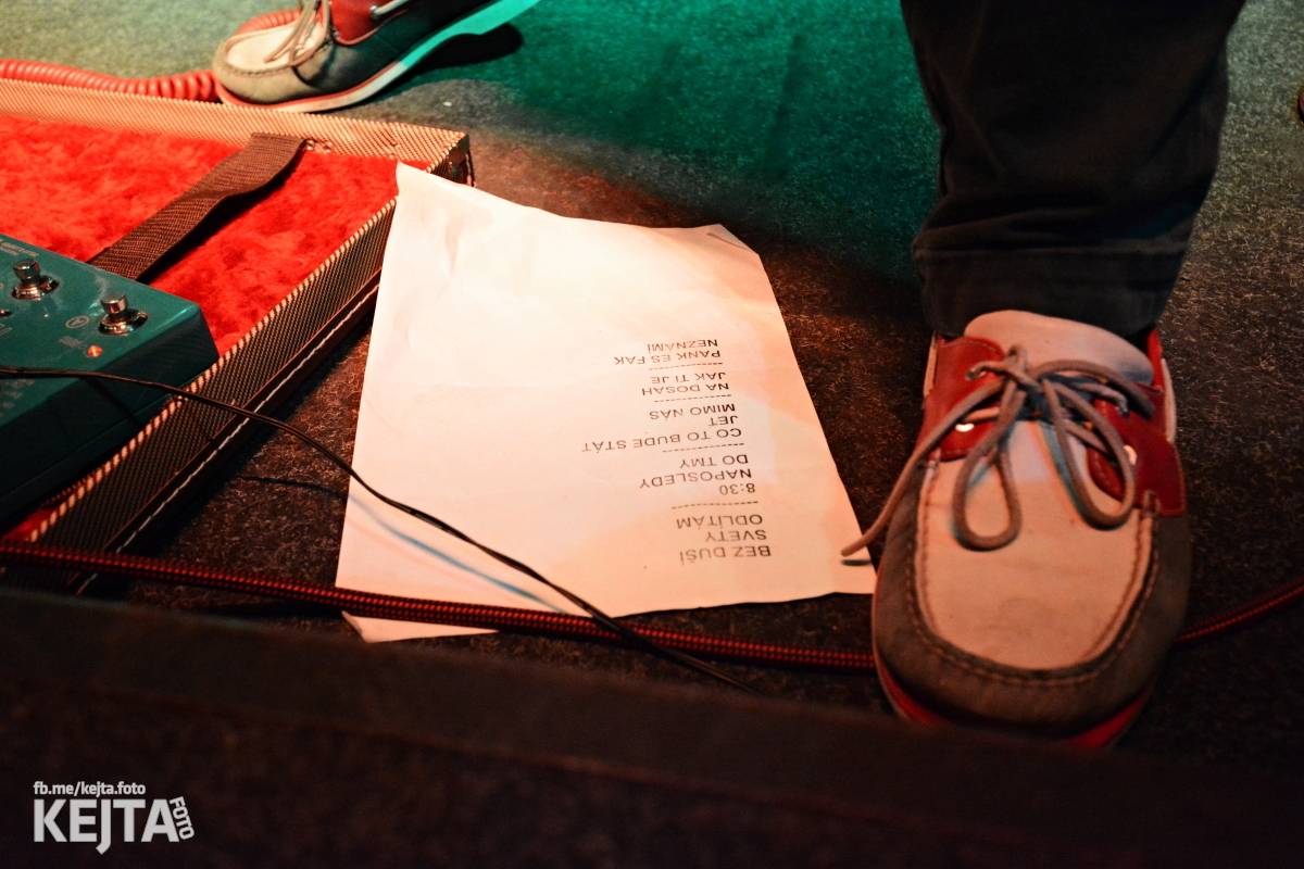 Punkový rej v Modré Vopici: zahráli WOSA, Apple juice, Čára, Resumé i RV-4