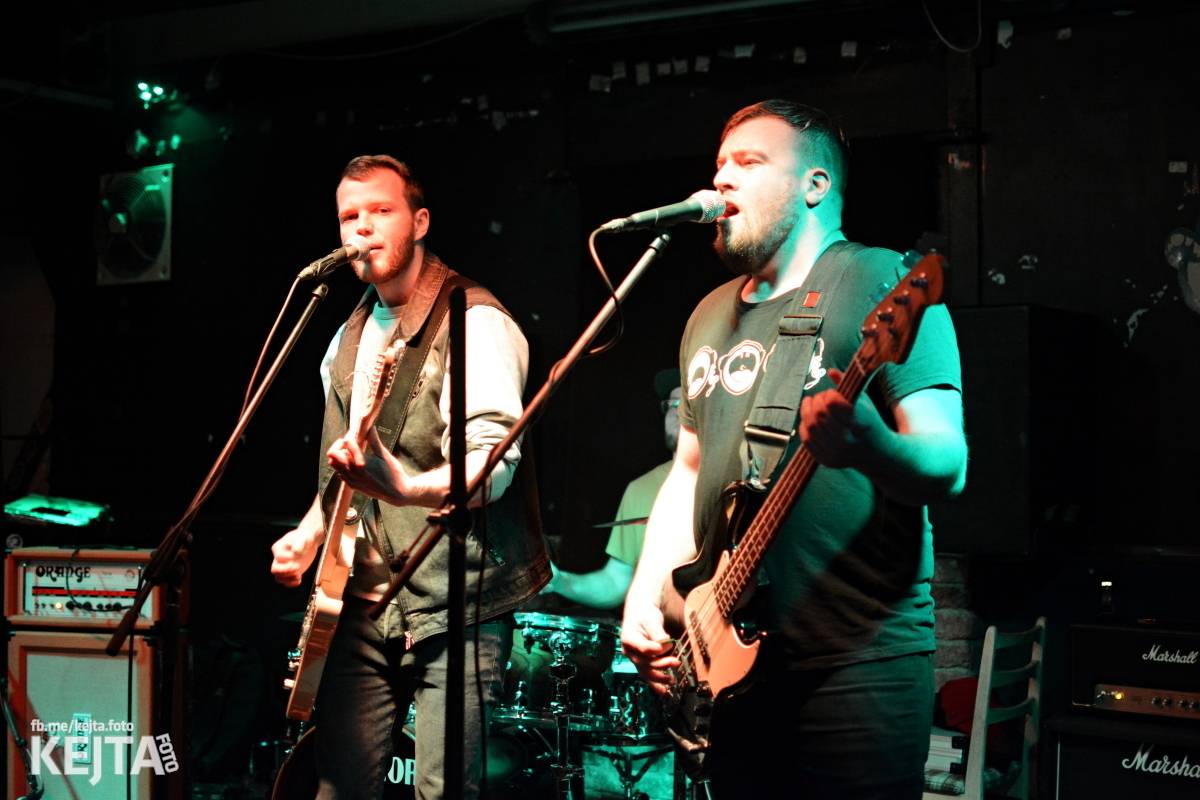 Punkový rej v Modré Vopici: zahráli WOSA, Apple juice, Čára, Resumé i RV-4