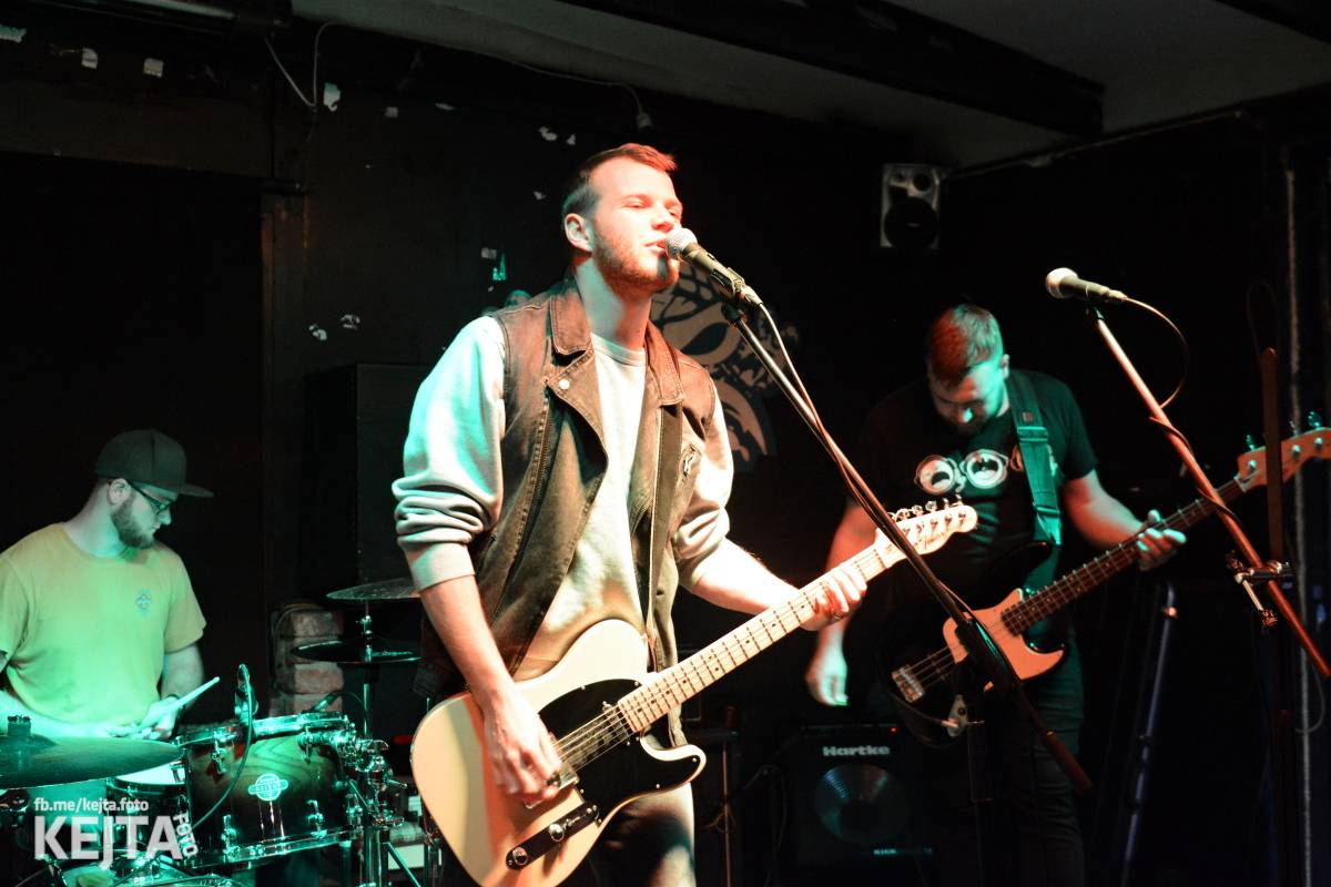 Punkový rej v Modré Vopici: zahráli WOSA, Apple juice, Čára, Resumé i RV-4