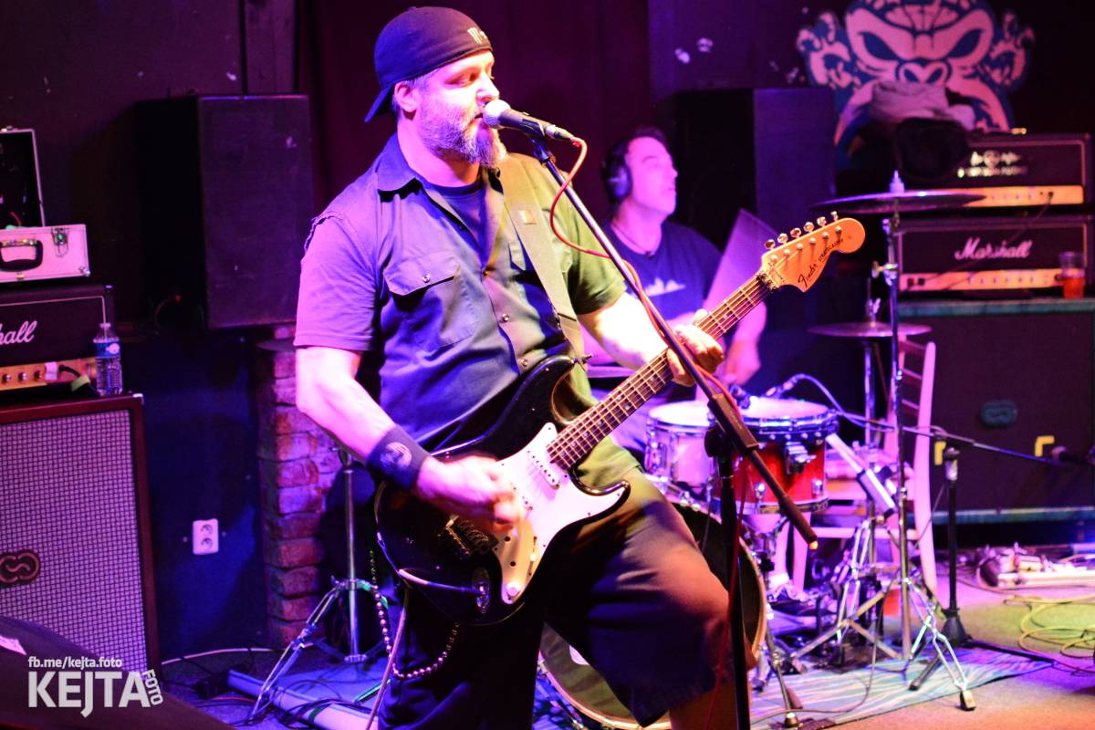 Punkový rej v Modré Vopici: zahráli WOSA, Apple juice, Čára, Resumé i RV-4