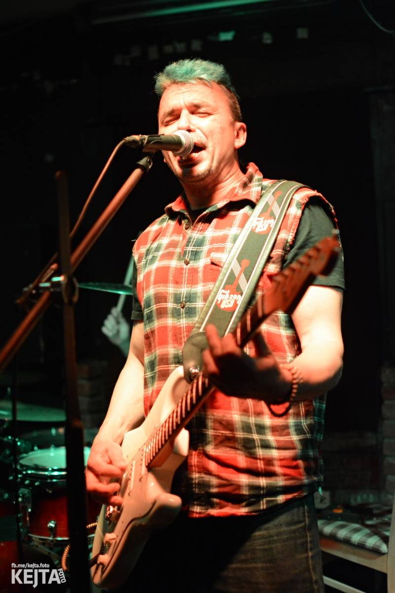 Punkový rej v Modré Vopici: zahráli WOSA, Apple juice, Čára, Resumé i RV-4