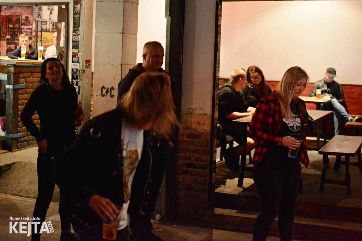 Punkový rej v Modré Vopici: zahráli WOSA, Apple juice, Čára, Resumé i RV-4