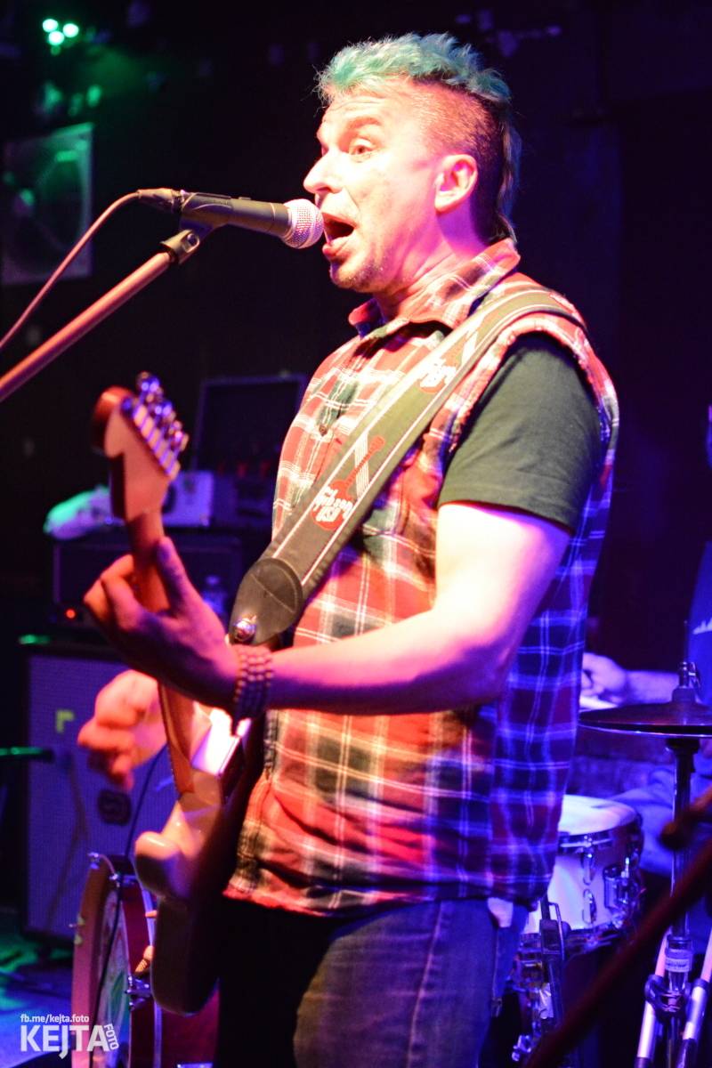 Punkový rej v Modré Vopici: zahráli WOSA, Apple juice, Čára, Resumé i RV-4