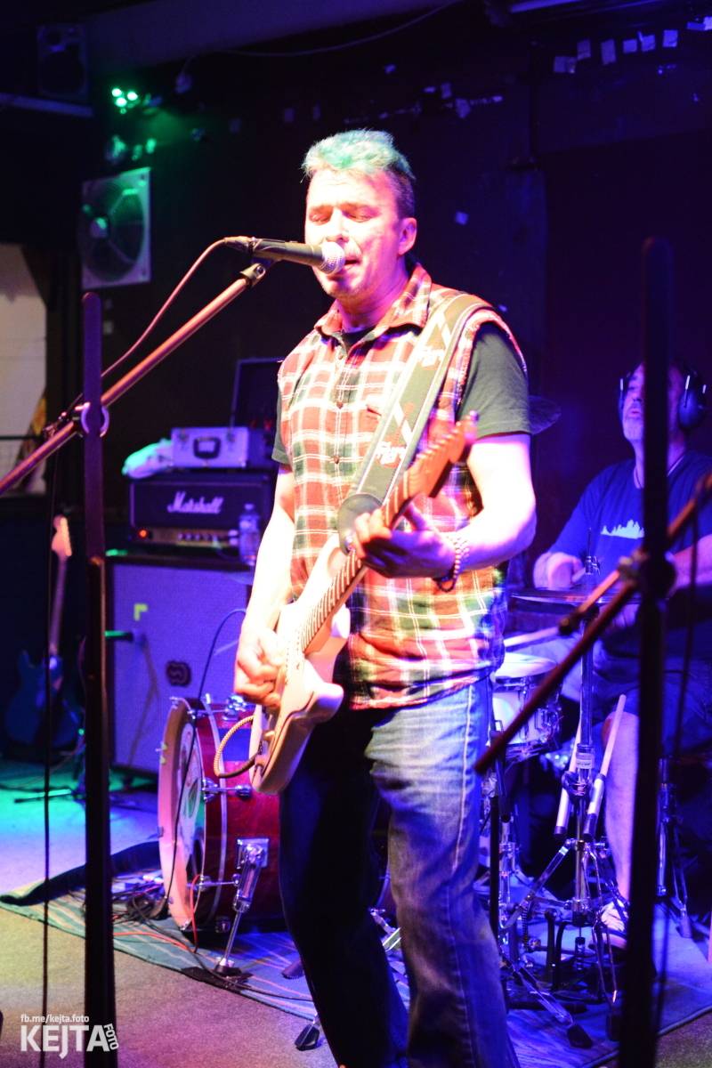 Punkový rej v Modré Vopici: zahráli WOSA, Apple juice, Čára, Resumé i RV-4