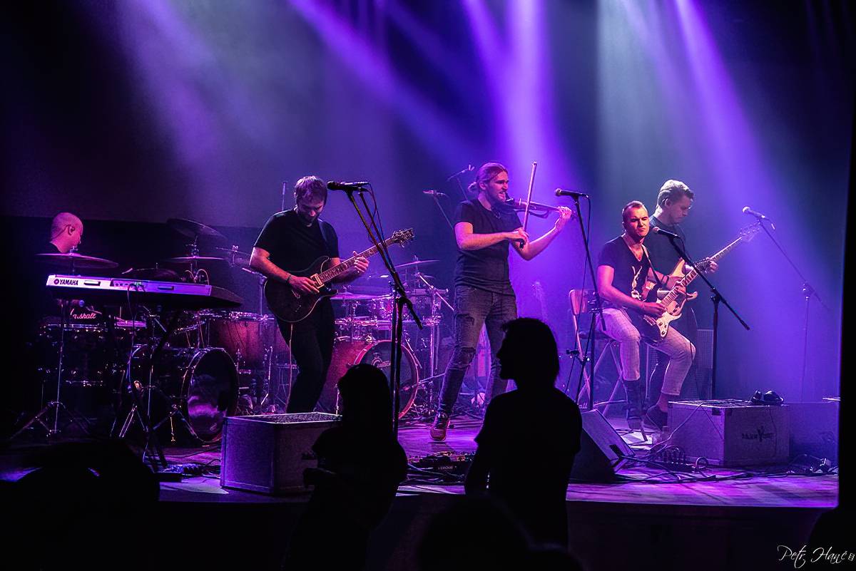 zakázanÝovoce se dočkalo křtu loňského alba a odloženého turné