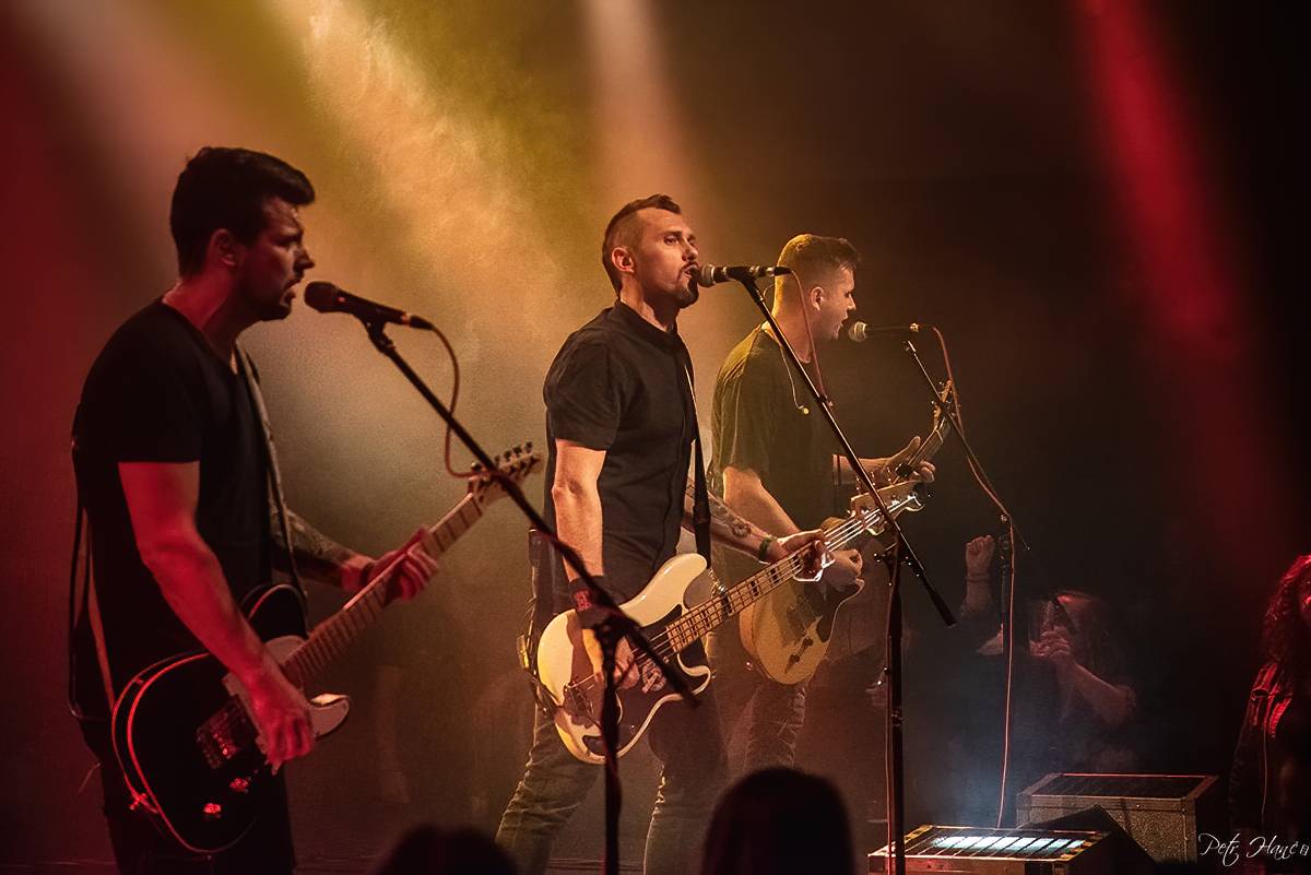 zakázanÝovoce se dočkalo křtu loňského alba a odloženého turné