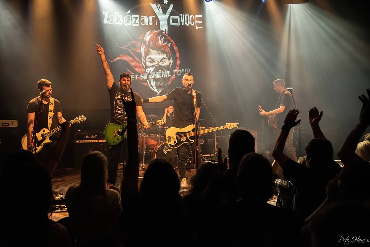 zakázanÝovoce se dočkalo křtu loňského alba a odloženého turné