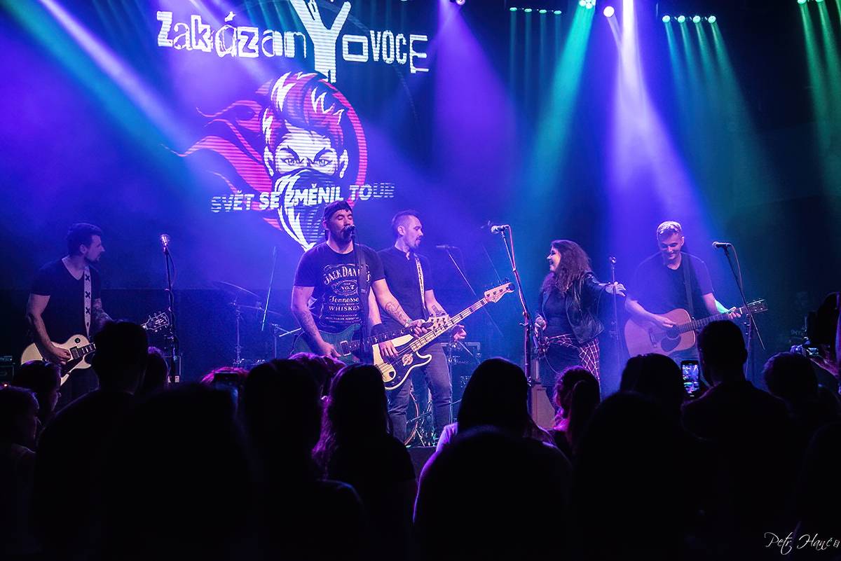 zakázanÝovoce se dočkalo křtu loňského alba a odloženého turné