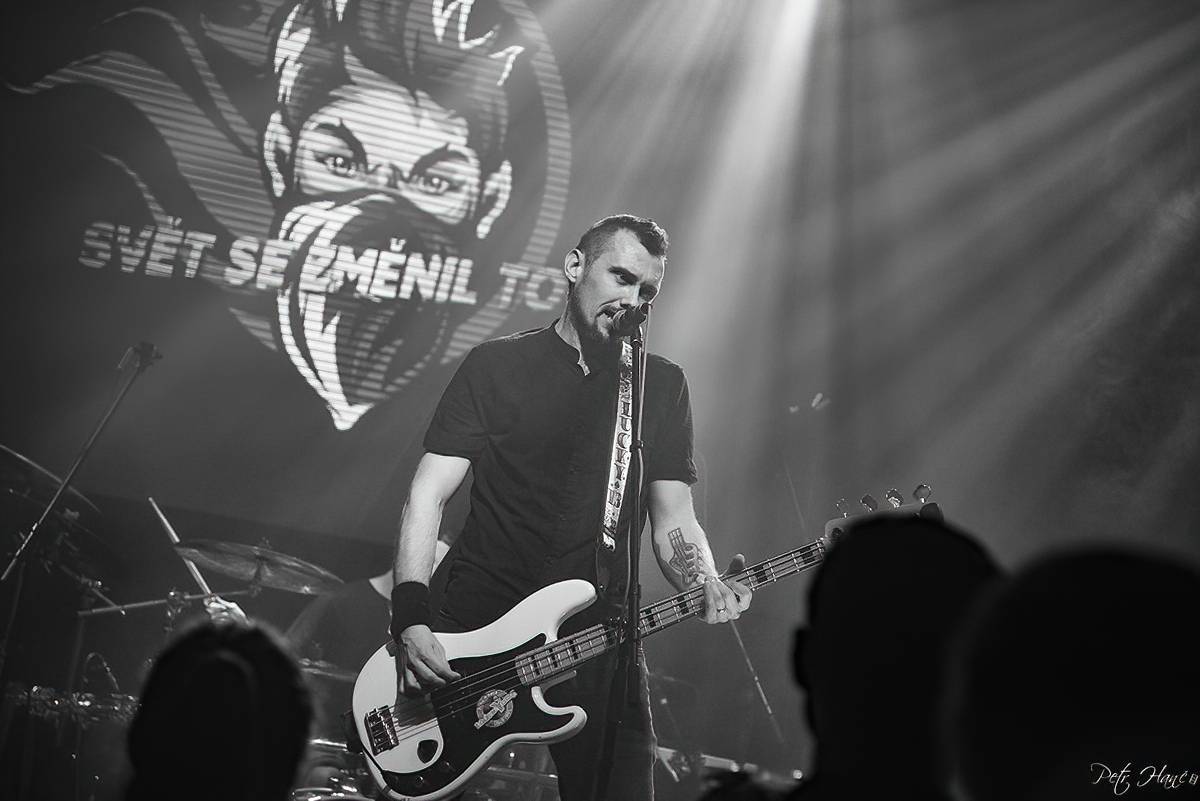 zakázanÝovoce se dočkalo křtu loňského alba a odloženého turné